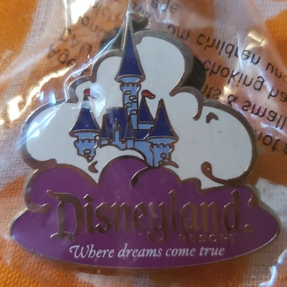 Disneyland Resort Sleeping Beauty's castle pin AAA
